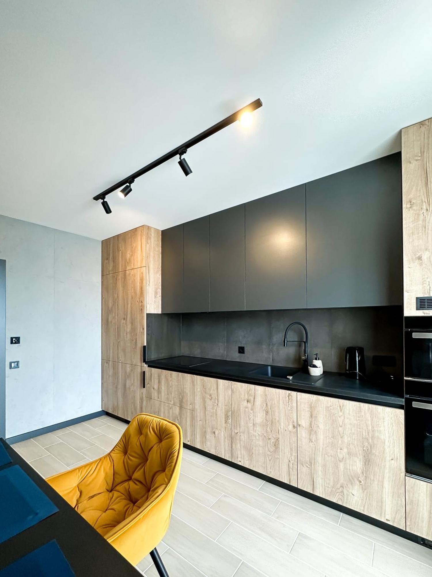 Royal 2 Apartments On Shevchenka 38 Str リヴィウ エクステリア 写真