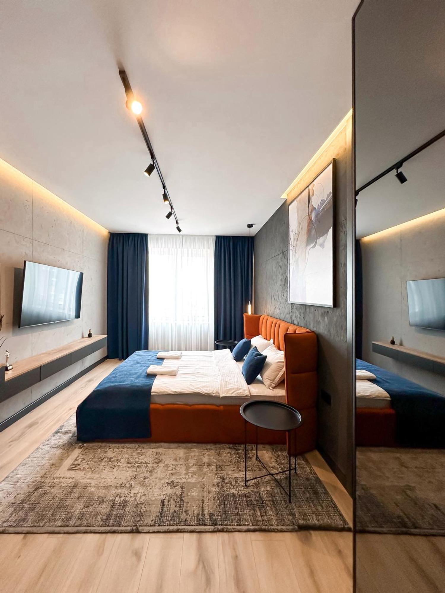 Royal 2 Apartments On Shevchenka 38 Str リヴィウ エクステリア 写真